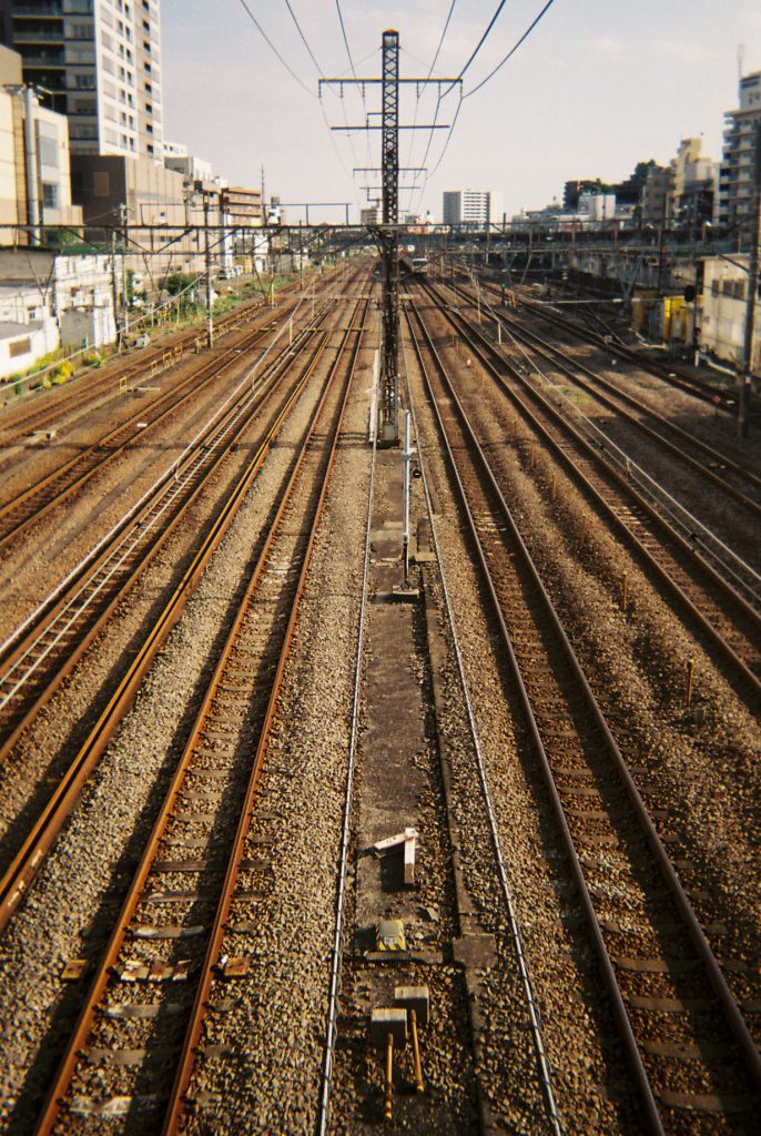 鶴見駅 線路